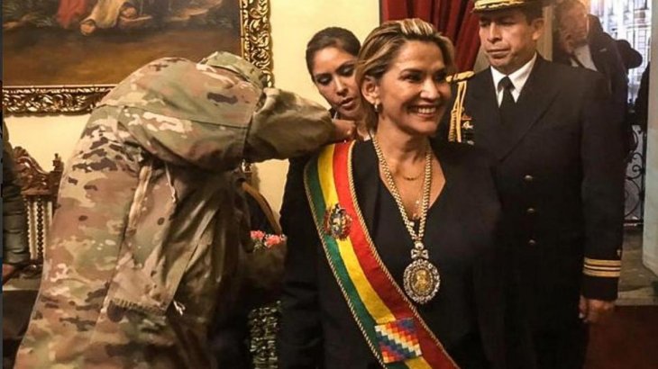 La autoproclamada presidenta interina de Bolivia, Jeanine Áñez