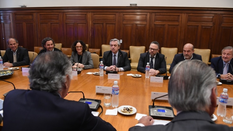La semana pasada Alberto Fernández adelantó la propuesta contra el hambre a los industriales (Maximiliano Luna)