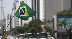 Contra Bolsonaro o contra Lula